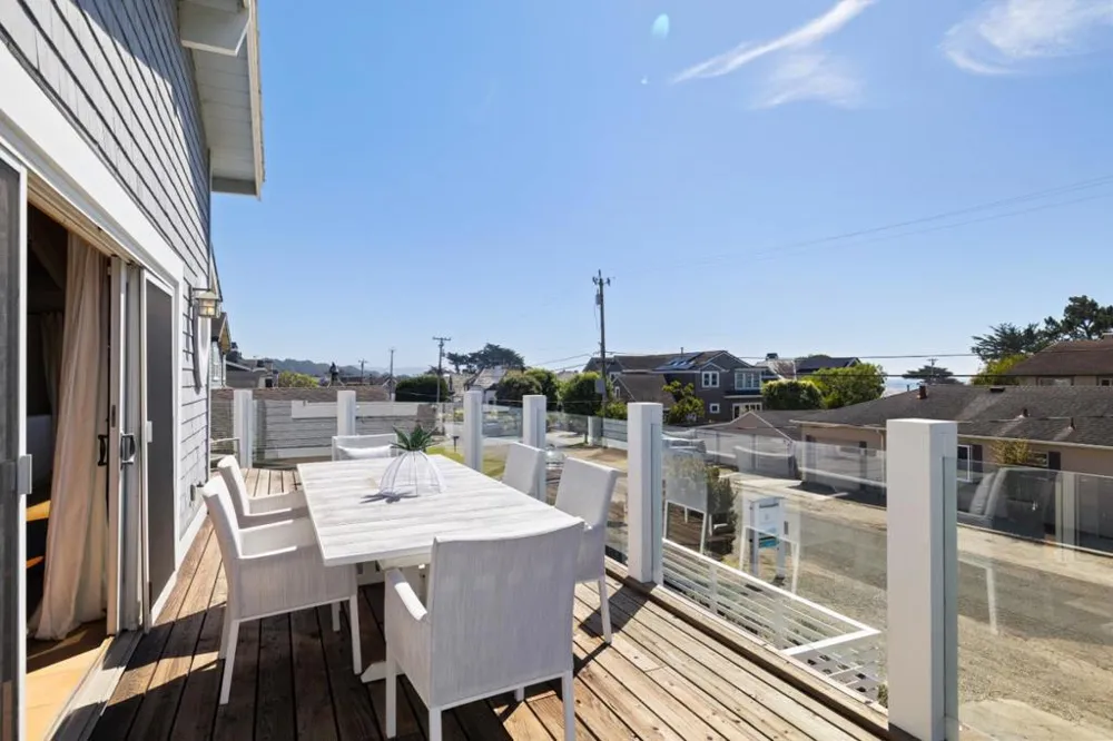55 Alameda Avenue Half Moon Bay, CA 94019
