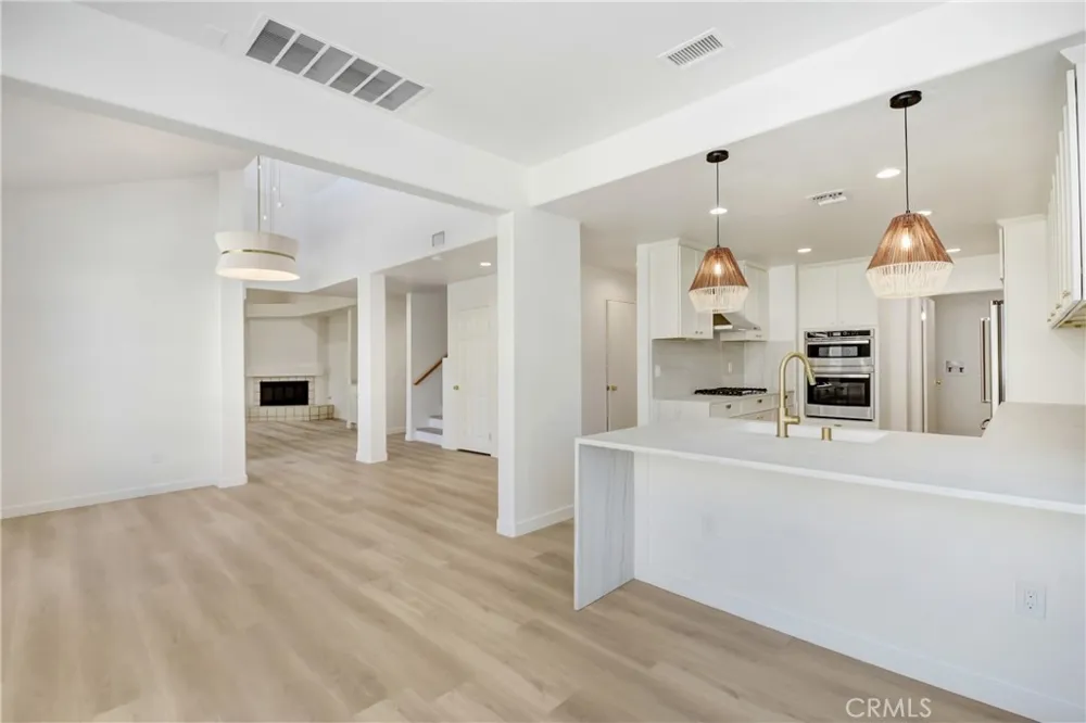 4346 Park Paloma Calabasas, CA 91302