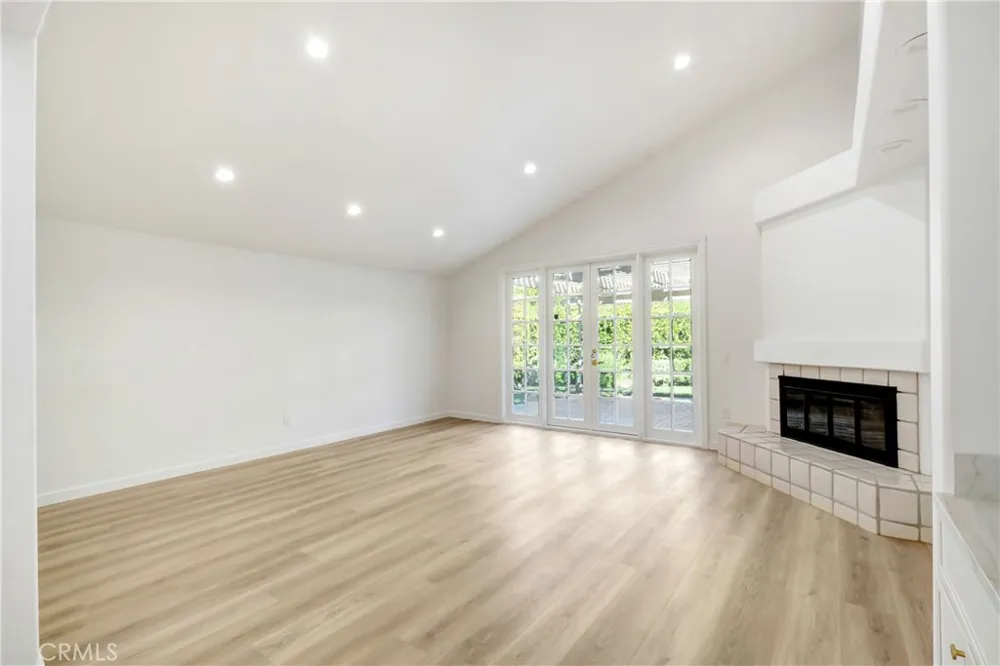 4346 Park Paloma Calabasas, CA 91302