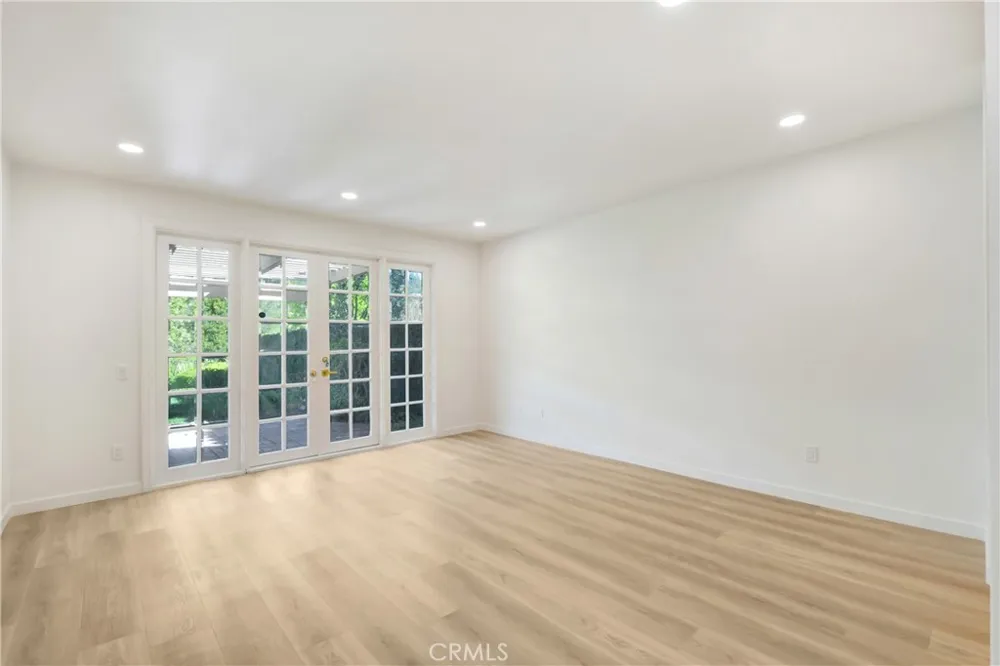 4346 Park Paloma Calabasas, CA 91302