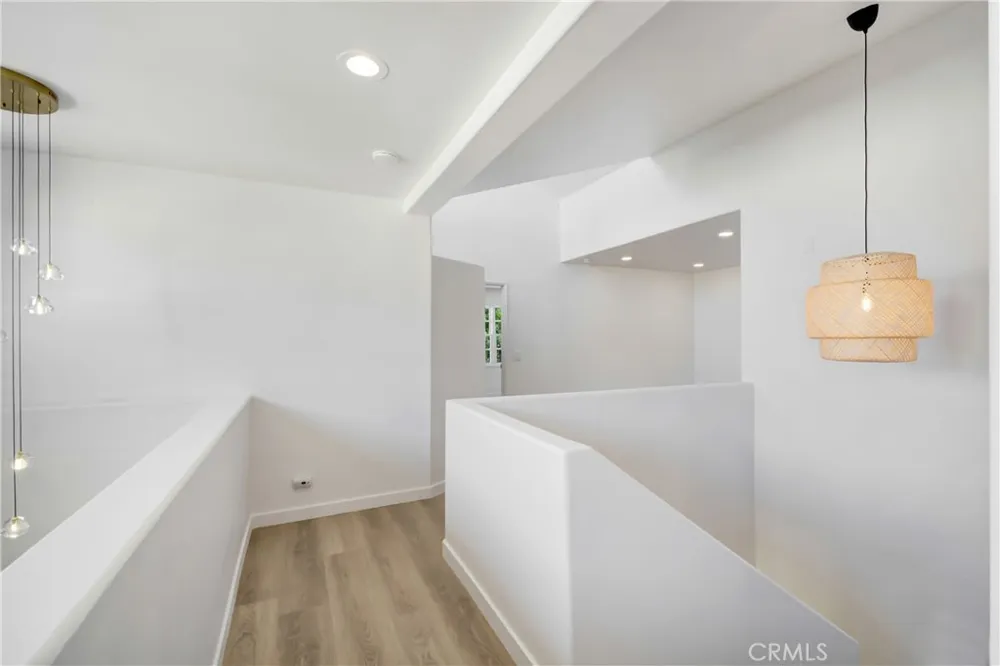 4346 Park Paloma Calabasas, CA 91302