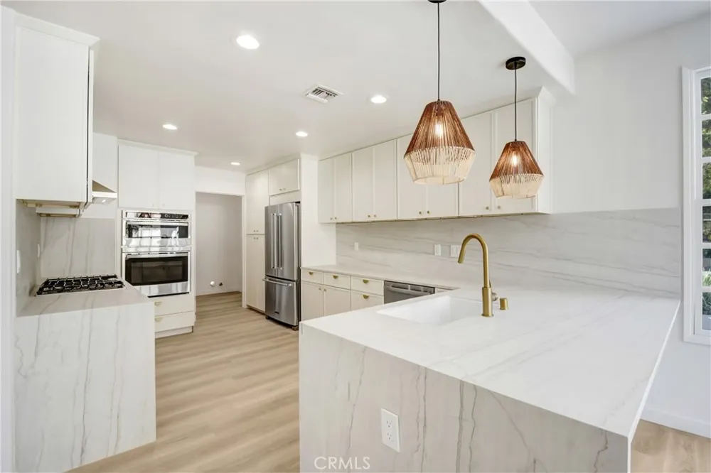 4346 Park Paloma Calabasas, CA 91302