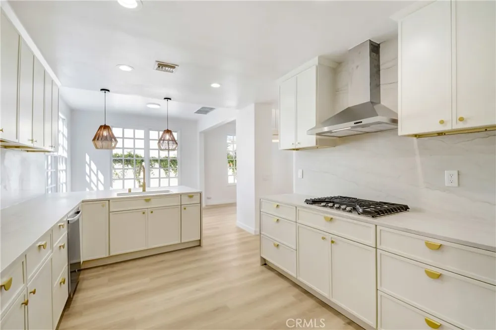 4346 Park Paloma Calabasas, CA 91302