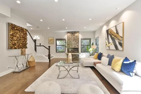 919 La Mesa Terrace #E