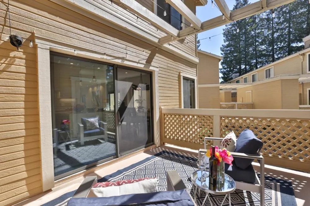 919 La Mesa Terrace #E Sunnyvale, CA 94086