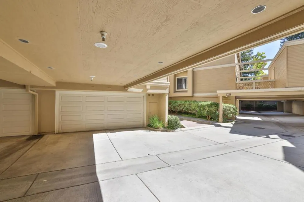 919 La Mesa Terrace #E Sunnyvale, CA 94086
