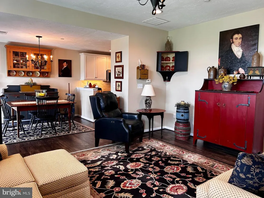 140 DOLOMITE DRIVE York, PA 17408