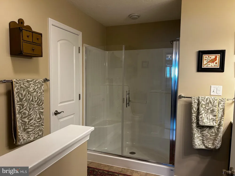 140 DOLOMITE DRIVE York, PA 17408