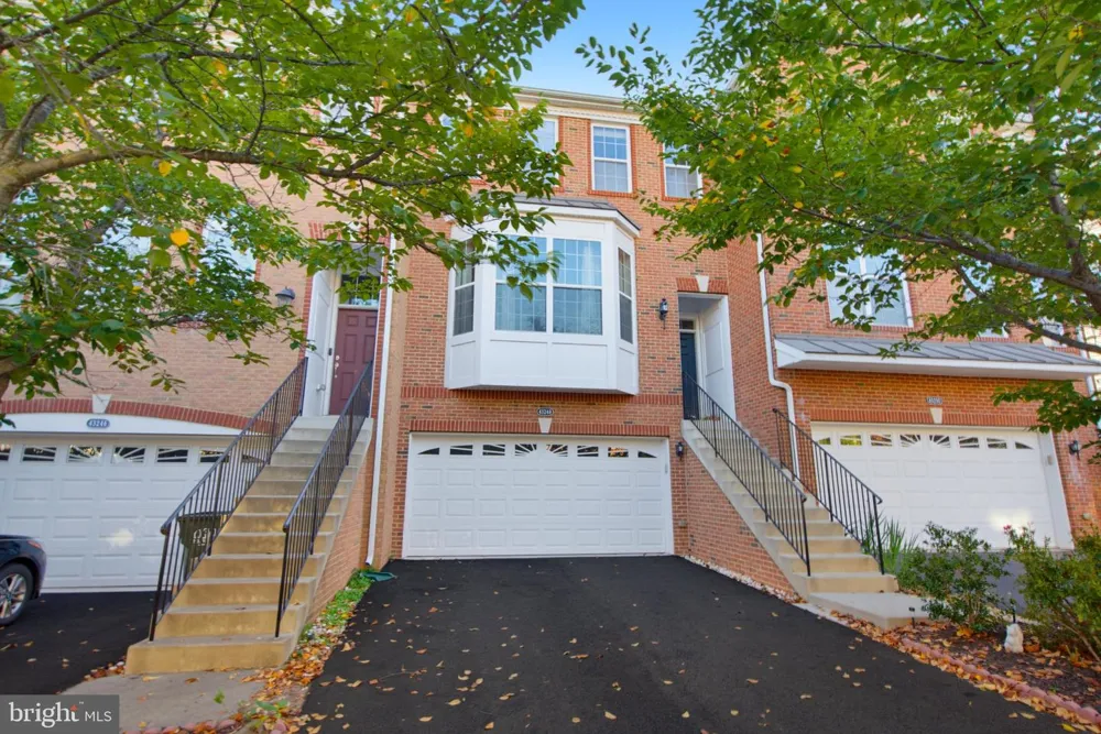 43248 MITCHAM SQUARE Ashburn, VA 20148