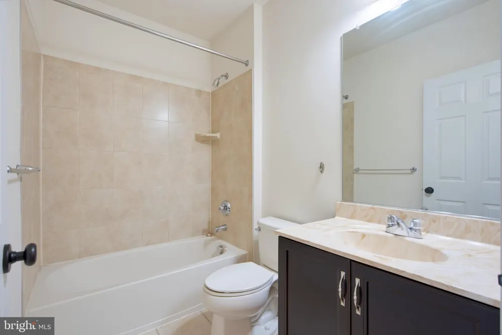 43248 MITCHAM SQUARE Ashburn, VA 20148