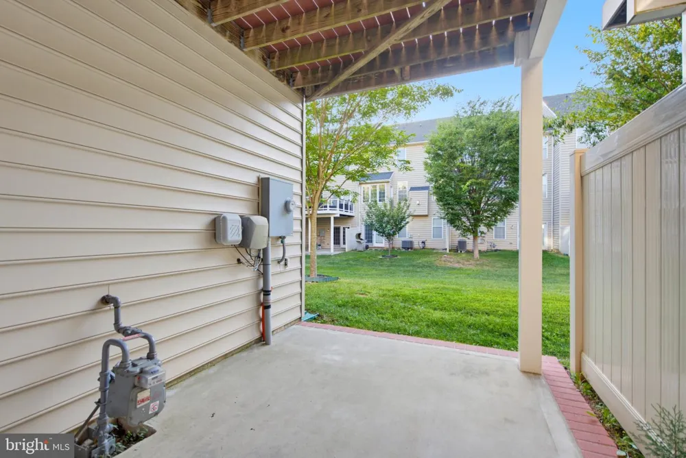 43248 MITCHAM SQUARE Ashburn, VA 20148