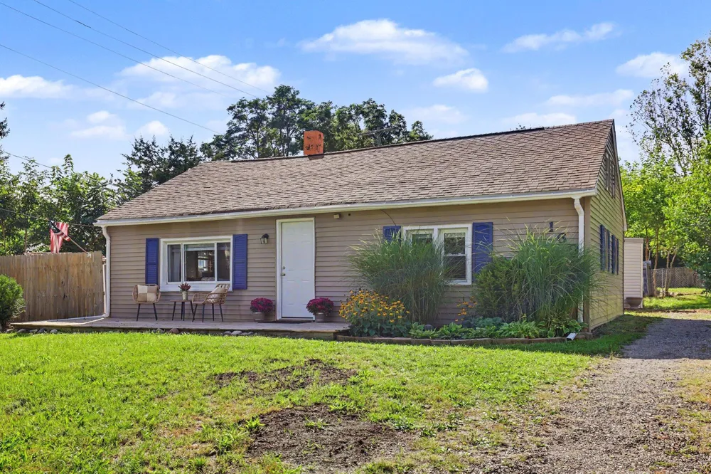 169 Linda Street NE Cedar Springs, MI 49319
