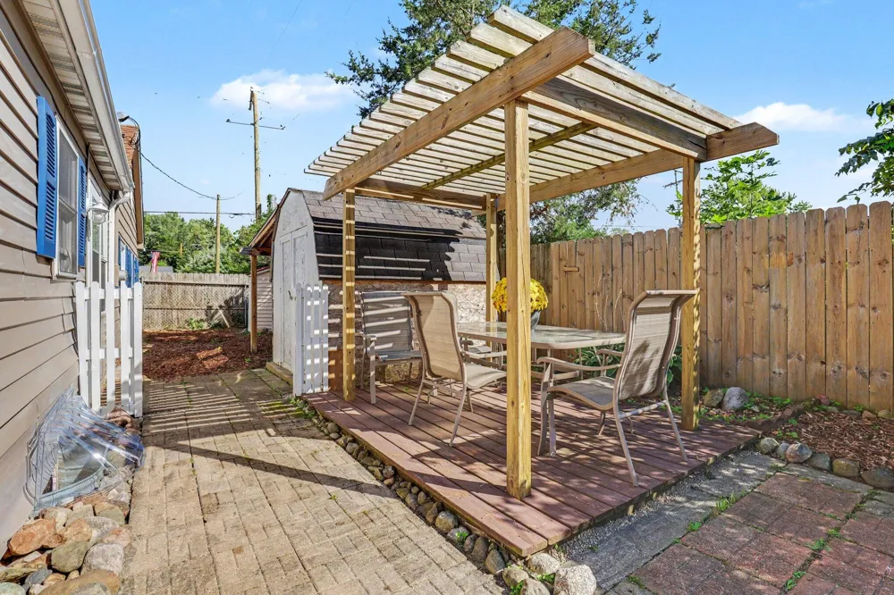 169 Linda Street NE Cedar Springs, MI 49319