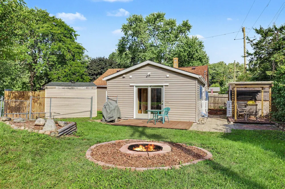 169 Linda Street NE Cedar Springs, MI 49319