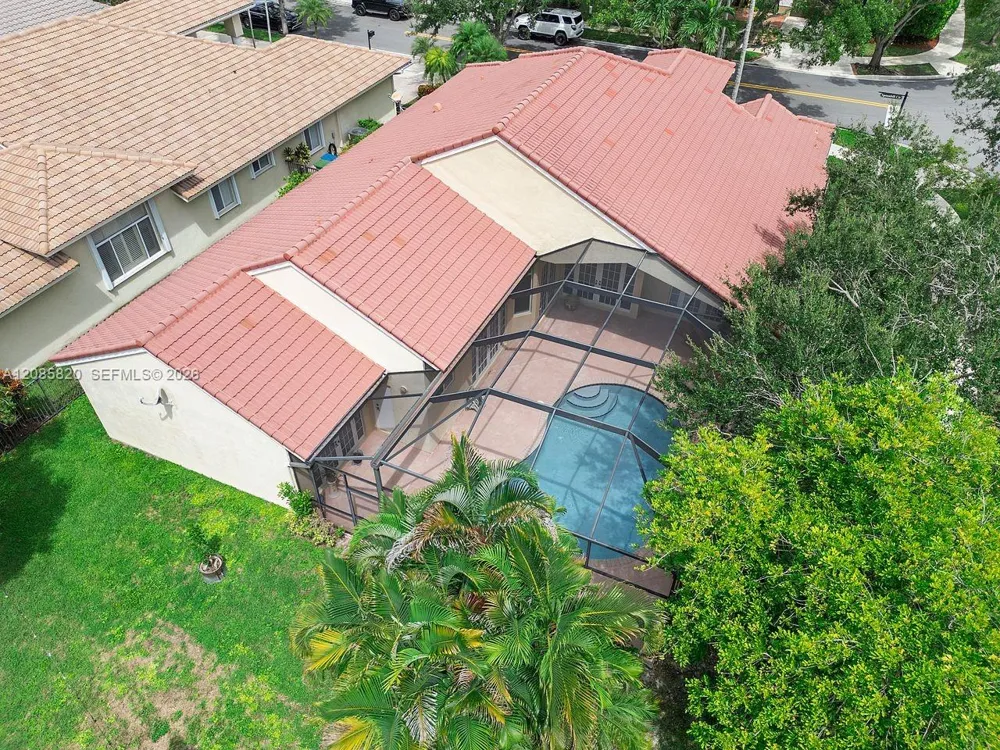 900 Spoonbill Cir Weston, FL 33326