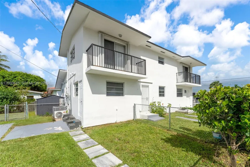 3200 SW 88th Pl Miami, FL 33165