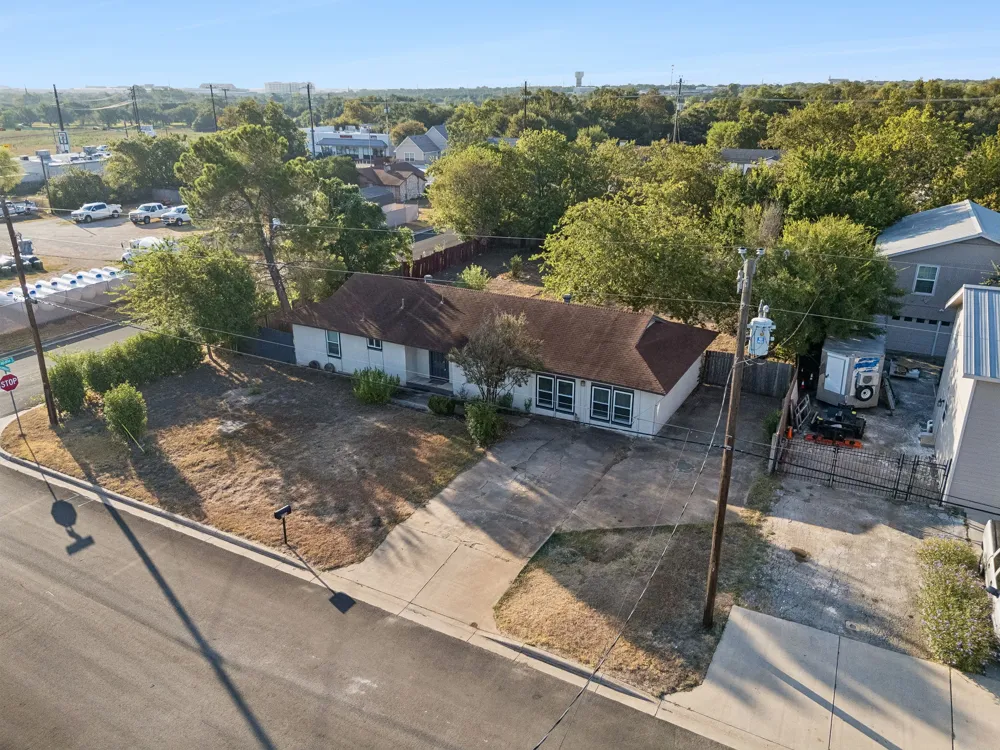 200 Seminole Road Leander, TX 78641