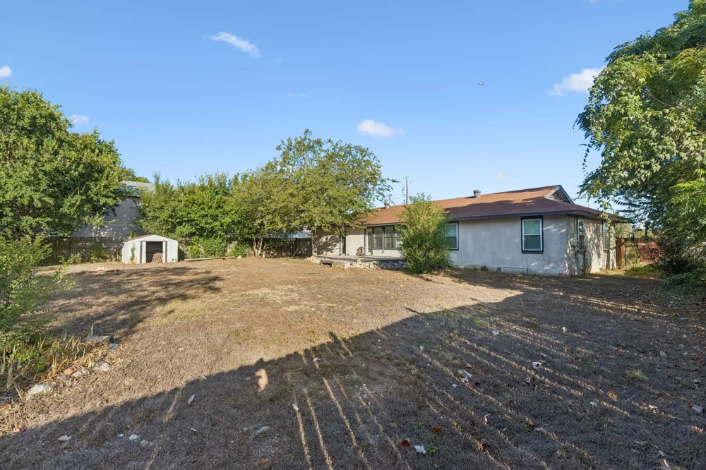 200 Seminole Road Leander, TX 78641