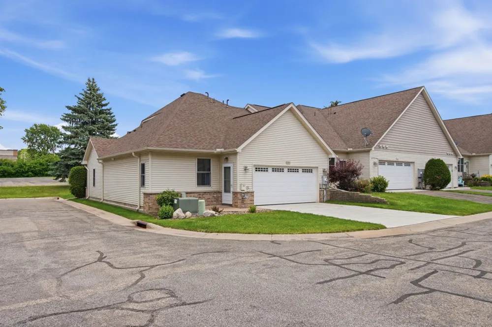 797 Parkside Lane Columbia Heights, MN 55421