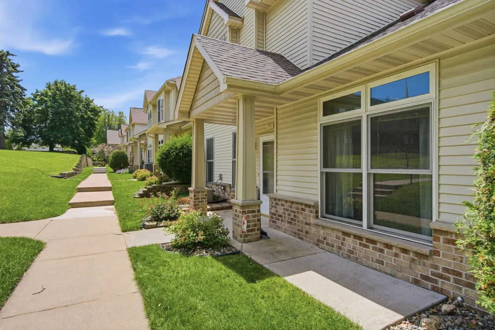 797 Parkside Lane Columbia Heights, MN 55421