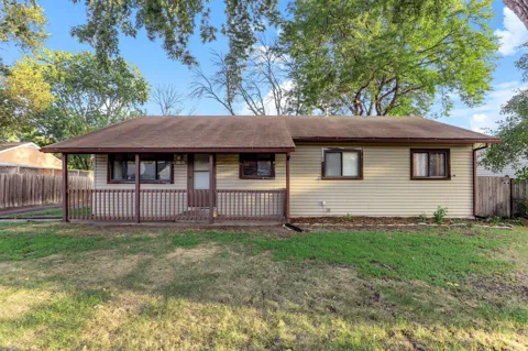 1909 Laramie Trail