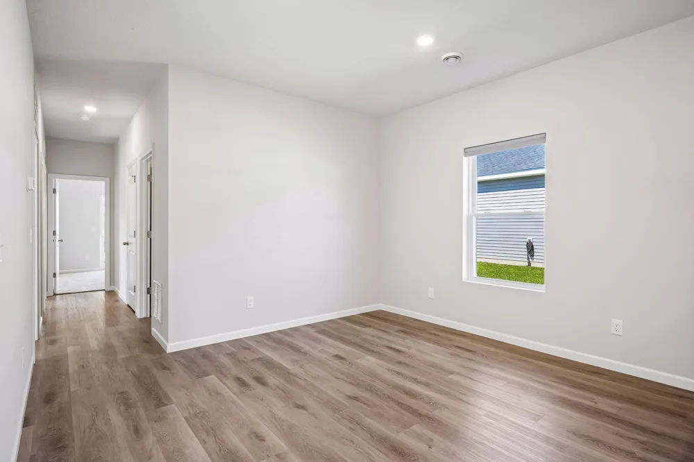 413 Redwood Street Cambridge, MN 55008