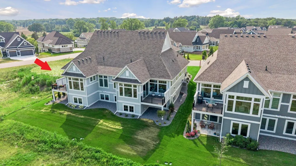 89 Spring Farm Road North Oaks, MN 55127
