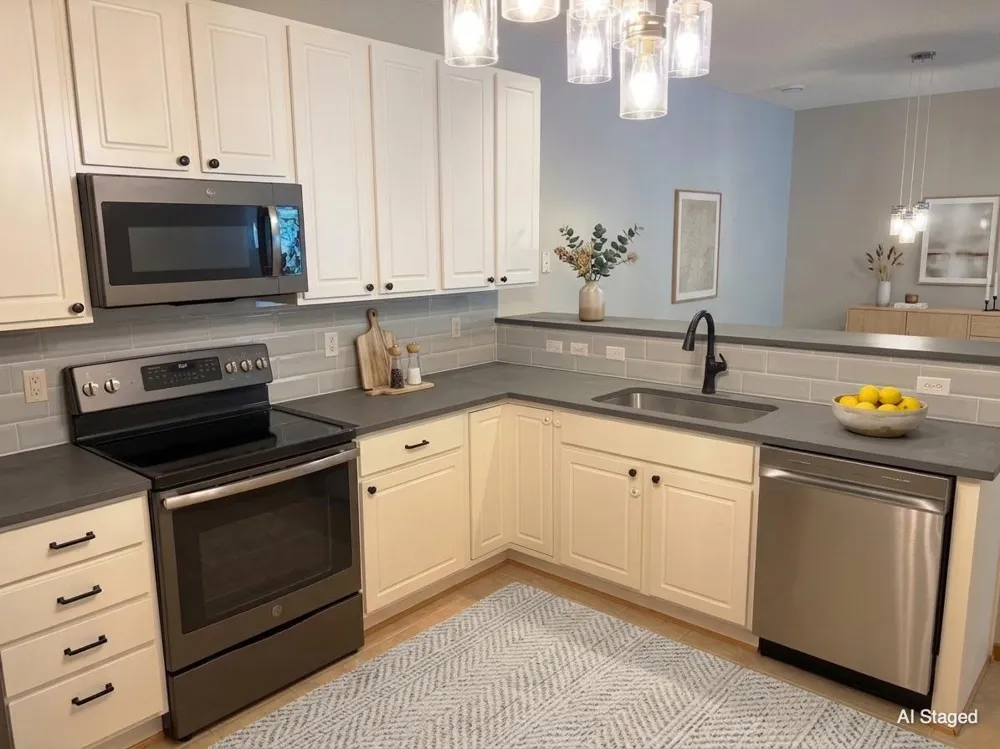1836 Mockingbird Avenue Shakopee, MN 55379