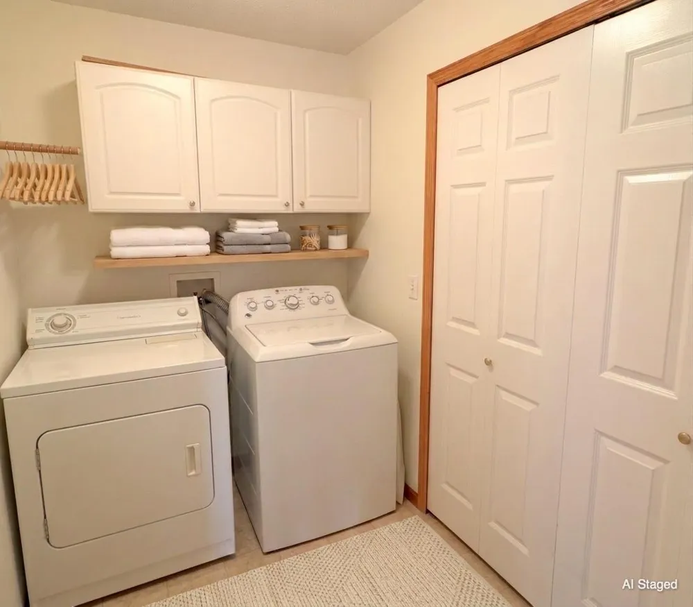 1836 Mockingbird Avenue Shakopee, MN 55379