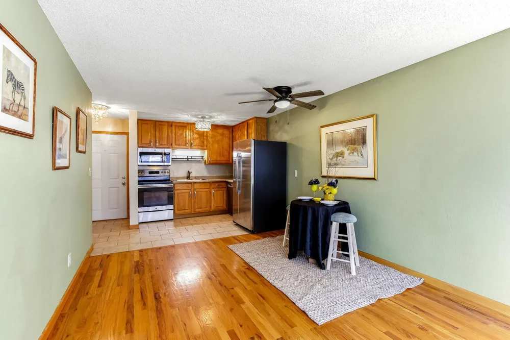 391 Grand Avenue #203 Saint Paul, MN 55102