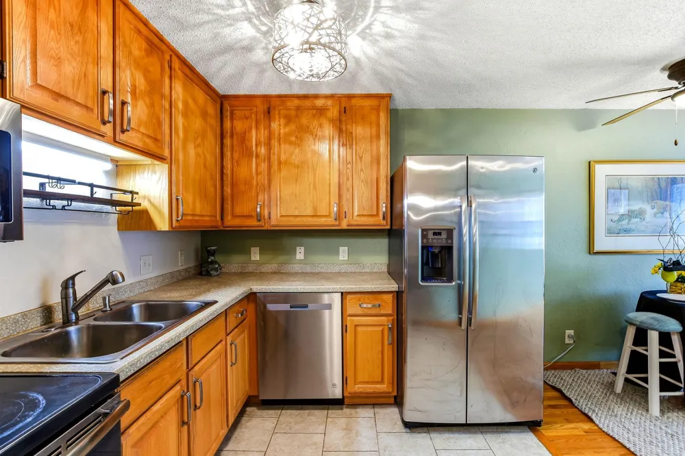 391 Grand Avenue #203 Saint Paul, MN 55102