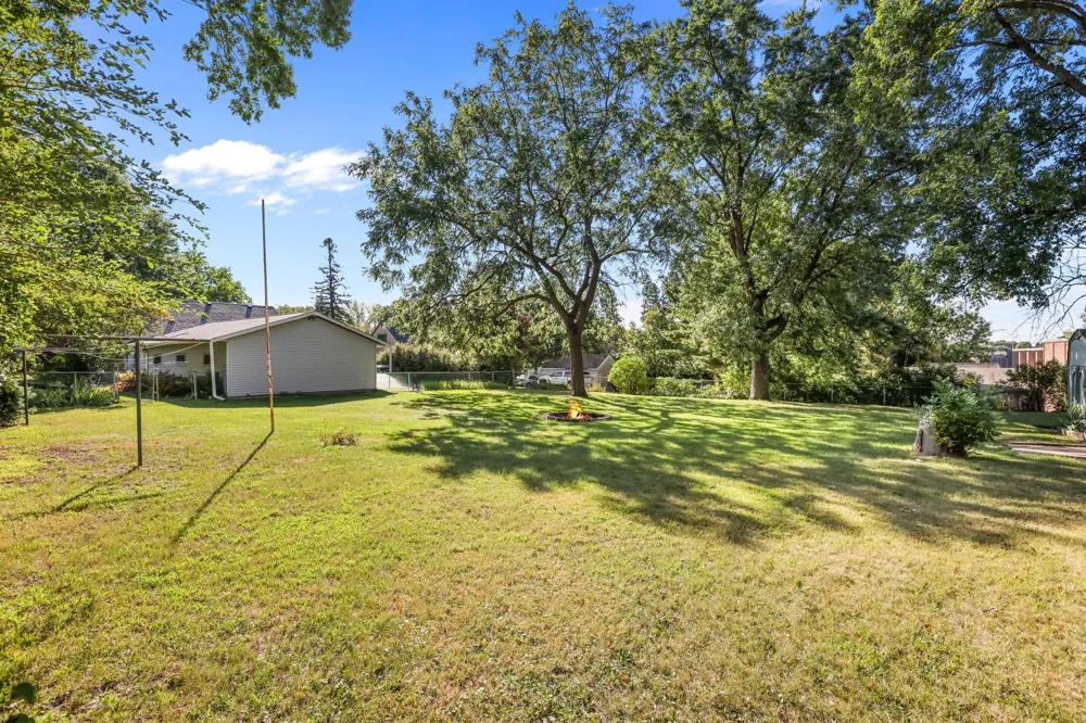 2811 Centerville Road Little Canada, MN 55117