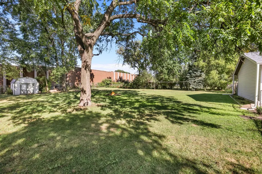 2811 Centerville Road Little Canada, MN 55117