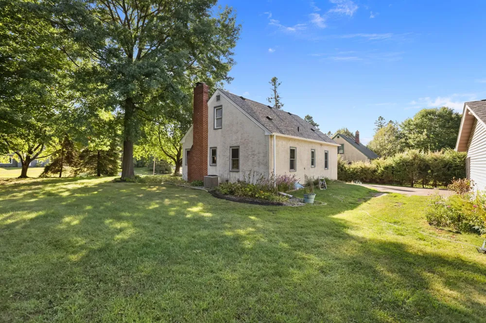 2811 Centerville Road Little Canada, MN 55117