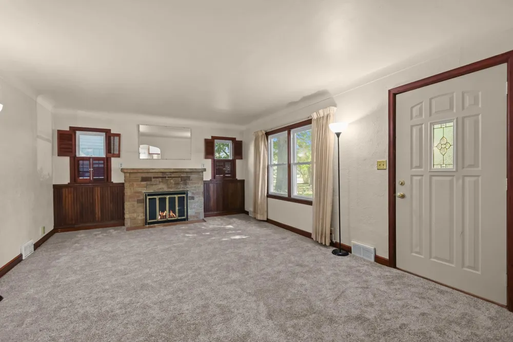 2811 Centerville Road Little Canada, MN 55117