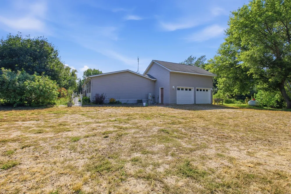 990 180th Avenue SE Kerkhoven, MN 56252