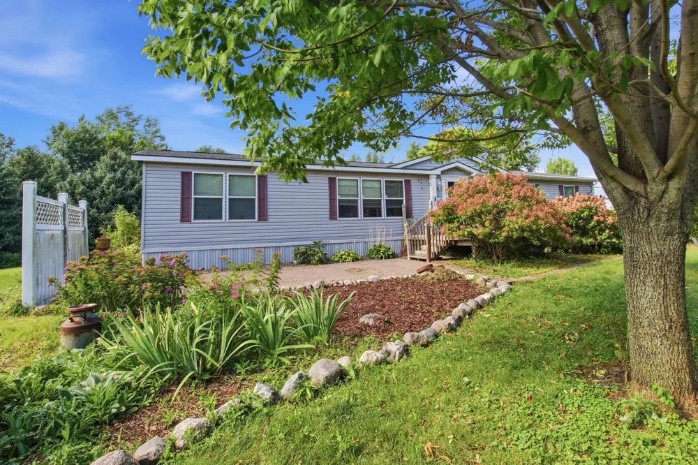 990 180th Avenue SE Kerkhoven, MN 56252