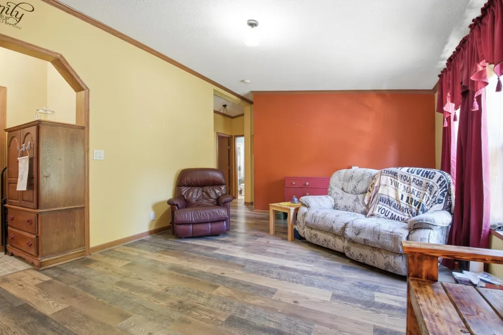 990 180th Avenue SE Kerkhoven, MN 56252