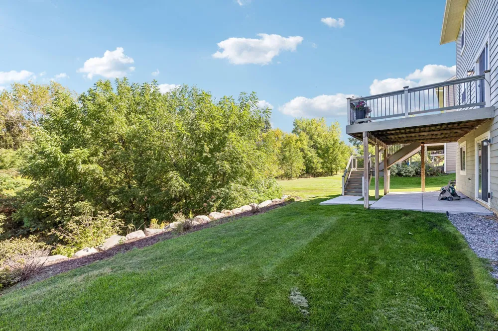 3604 Sawgrass Trail S Eagan, MN 55123
