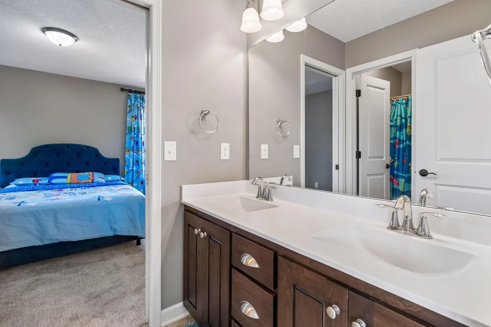 3604 Sawgrass Trail S Eagan, MN 55123