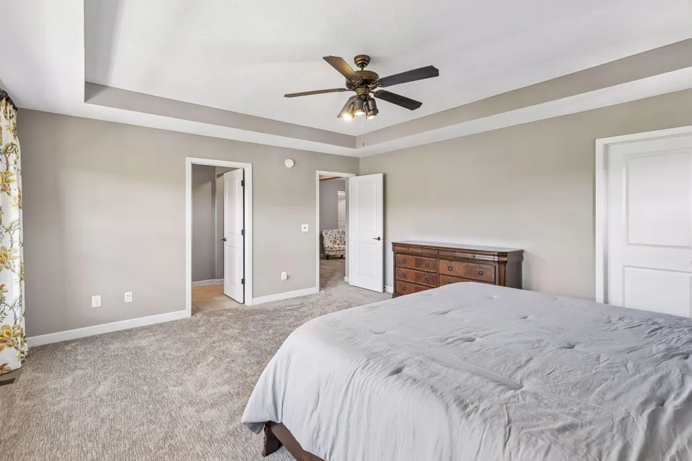 3604 Sawgrass Trail S Eagan, MN 55123