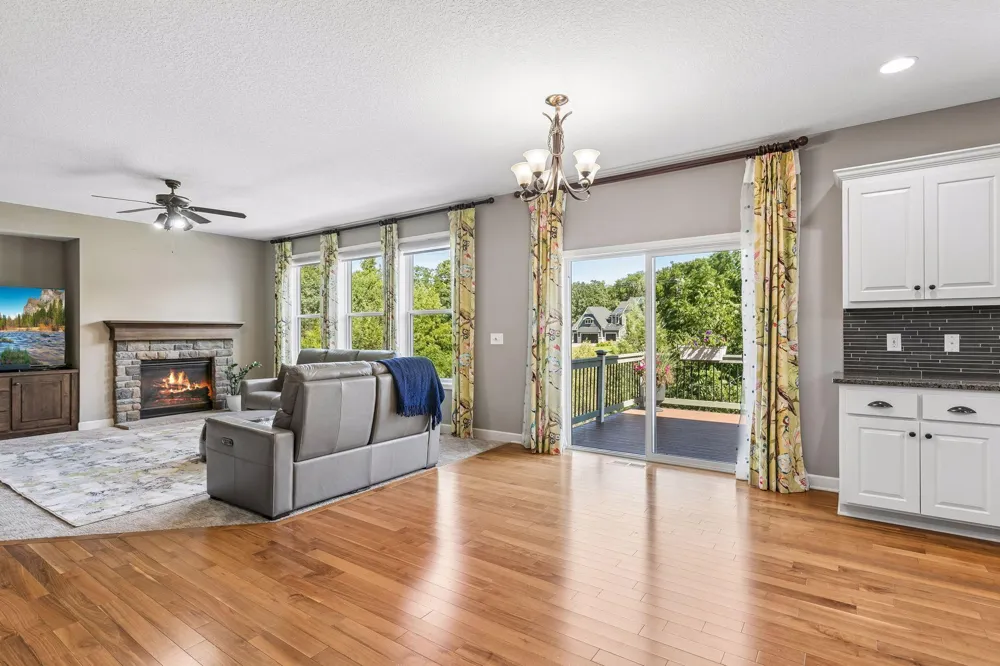 3604 Sawgrass Trail S Eagan, MN 55123
