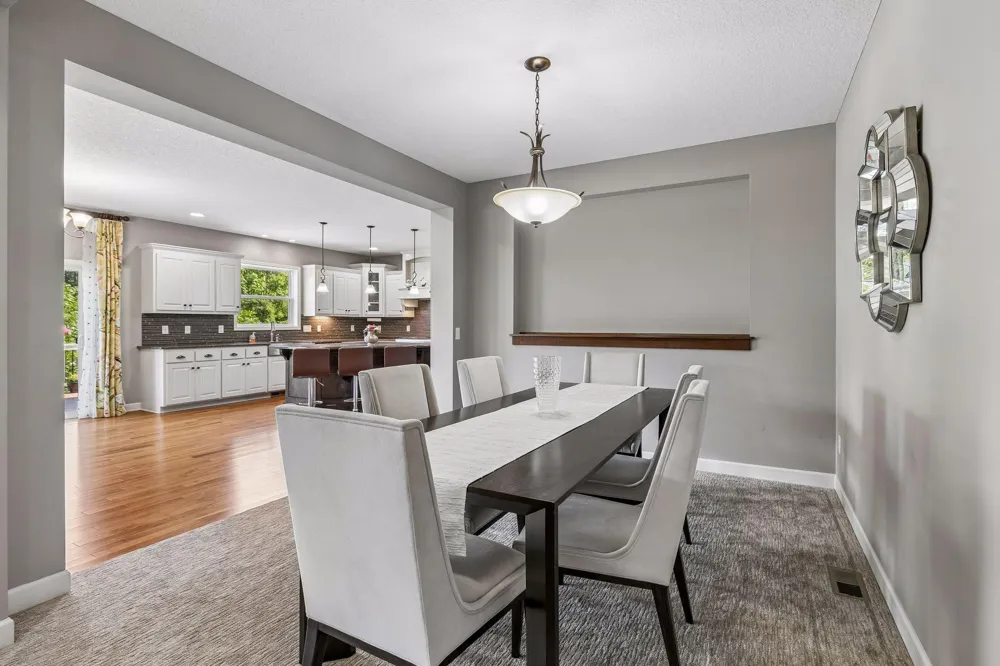 3604 Sawgrass Trail S Eagan, MN 55123