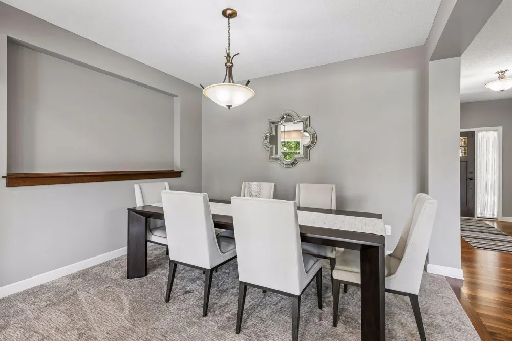 3604 Sawgrass Trail S Eagan, MN 55123