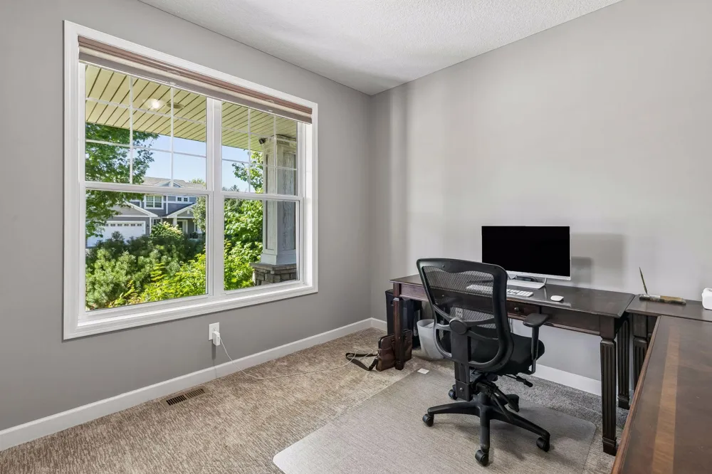 3604 Sawgrass Trail S Eagan, MN 55123