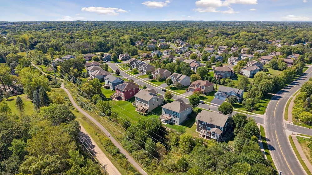 3604 Sawgrass Trail S Eagan, MN 55123