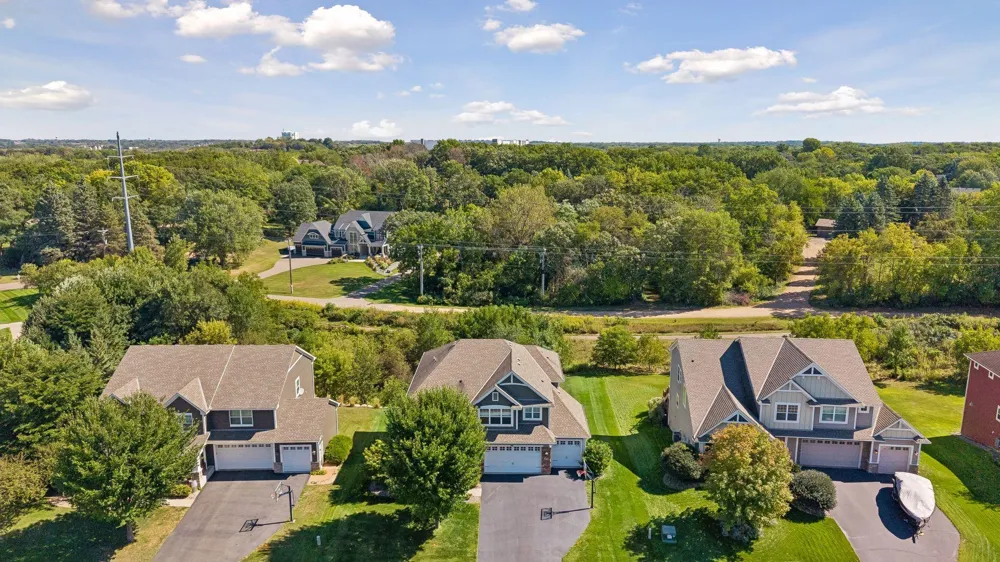 3604 Sawgrass Trail S Eagan, MN 55123