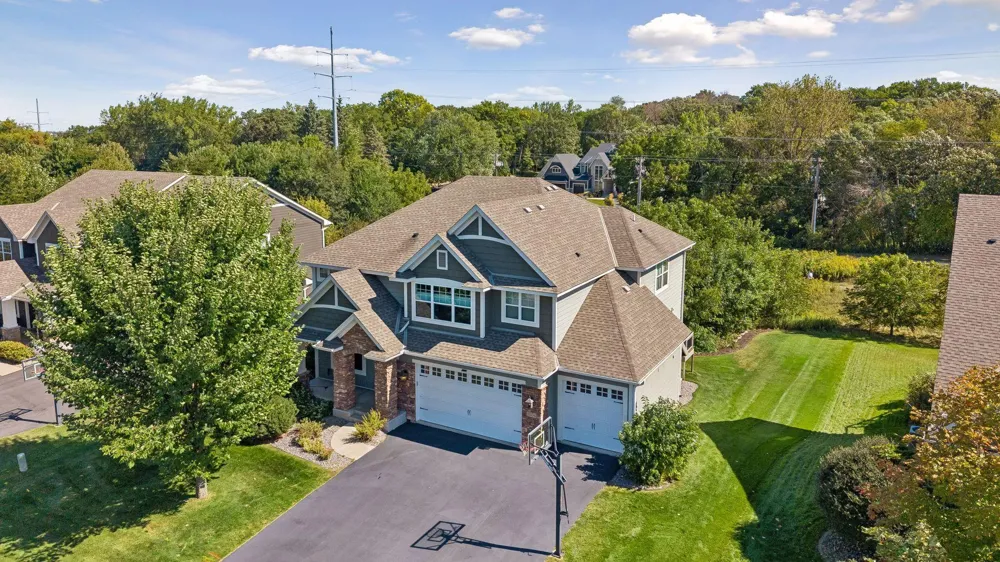 3604 Sawgrass Trail S Eagan, MN 55123