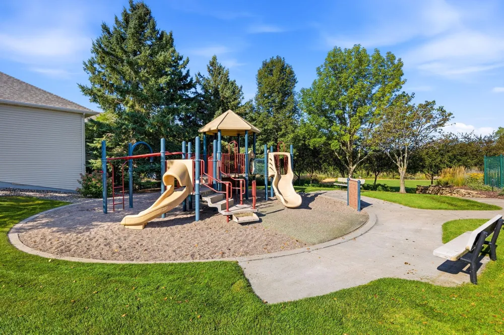 3425 Hazel Trail #D Woodbury, MN 55129