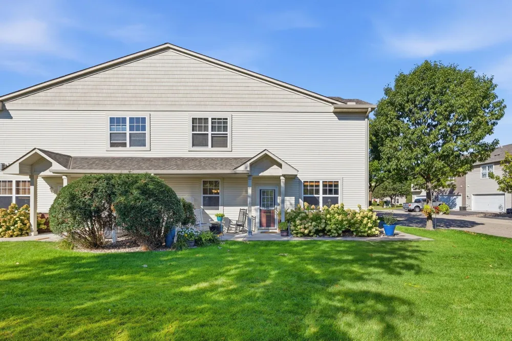 3425 Hazel Trail #D Woodbury, MN 55129